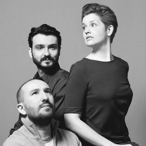 Diseñadores Laura Blasco, Juanmi Juárez y Alex Estévez de Mermelada Estudio