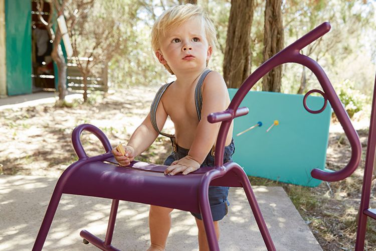 Caballito mecedora para niños de exterior modelo Adada de Fermob