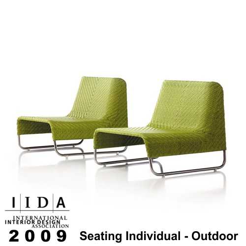 Sillones Air diseño de Ebualà ganadores del premio IIDA  Asiento Individual de Exterior en el 2009