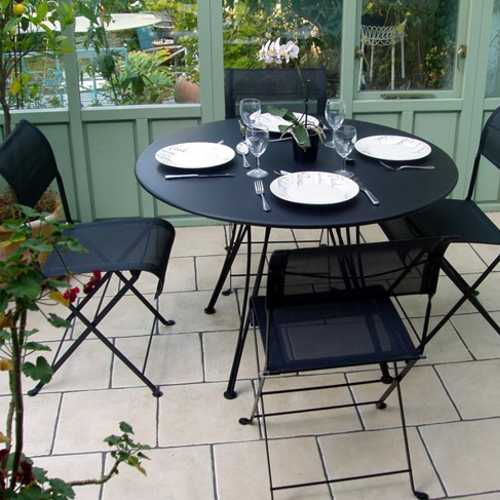 Comedor de exterior o de jardin con sillas plegables Dune en color negro