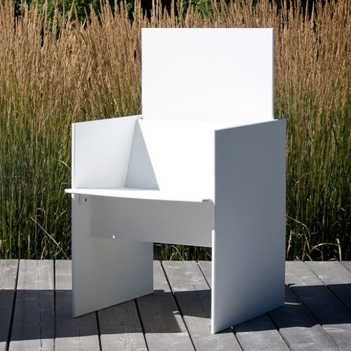 Silla Lussi de David Salmela para Loll Designs en color blanco para exterior con proteccion contra rayos UV de plastico reciclado HDPE 